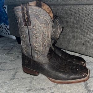 Men’s ariat cowboy boots